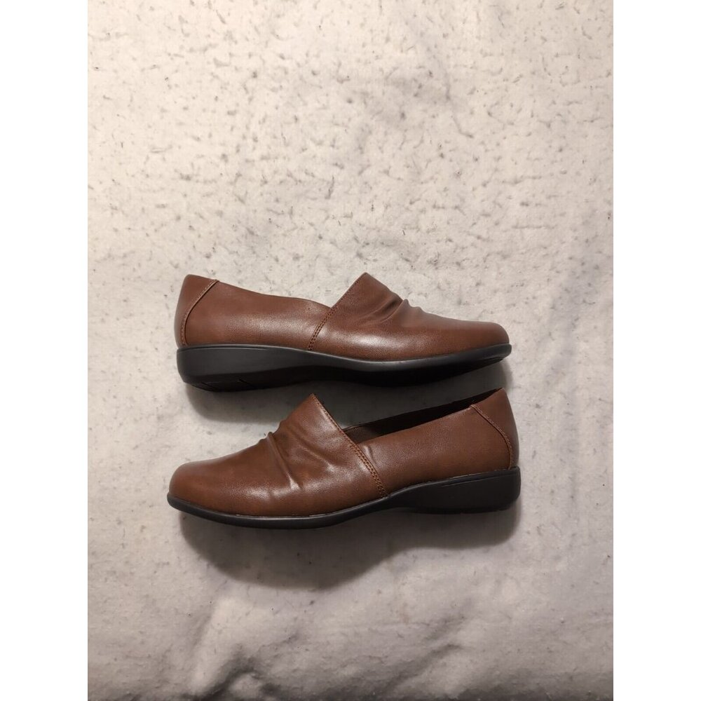Baretraps Greta Women's Size 7 Wide Shoes Brown Vegan Comfort Casual Loafers